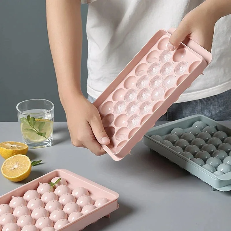  2pcs Round Ice Cubes Tray with Lid for Freezer